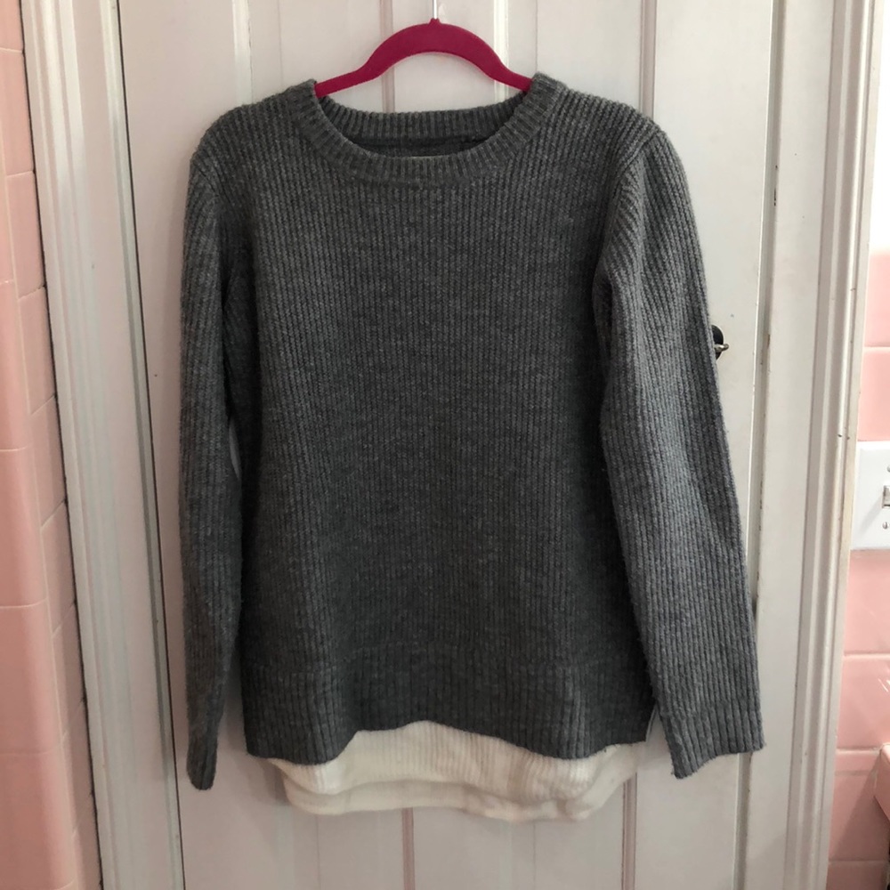Urban Outfitters grey sweater - Size M